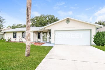 608 HELICON TER SEBASTIAN, FL 32958